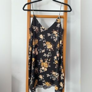 Black floral lace hem sleeveless dress